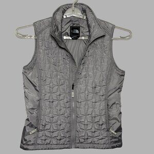 Women's North Face Gray Puffer Quilted Vest Size Large